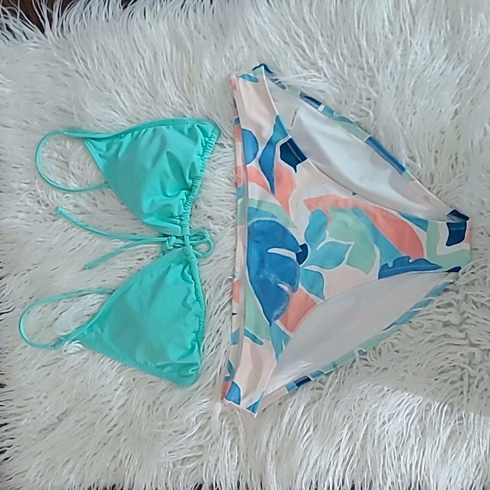 Old Navy swimming suit/ size L / multicolor